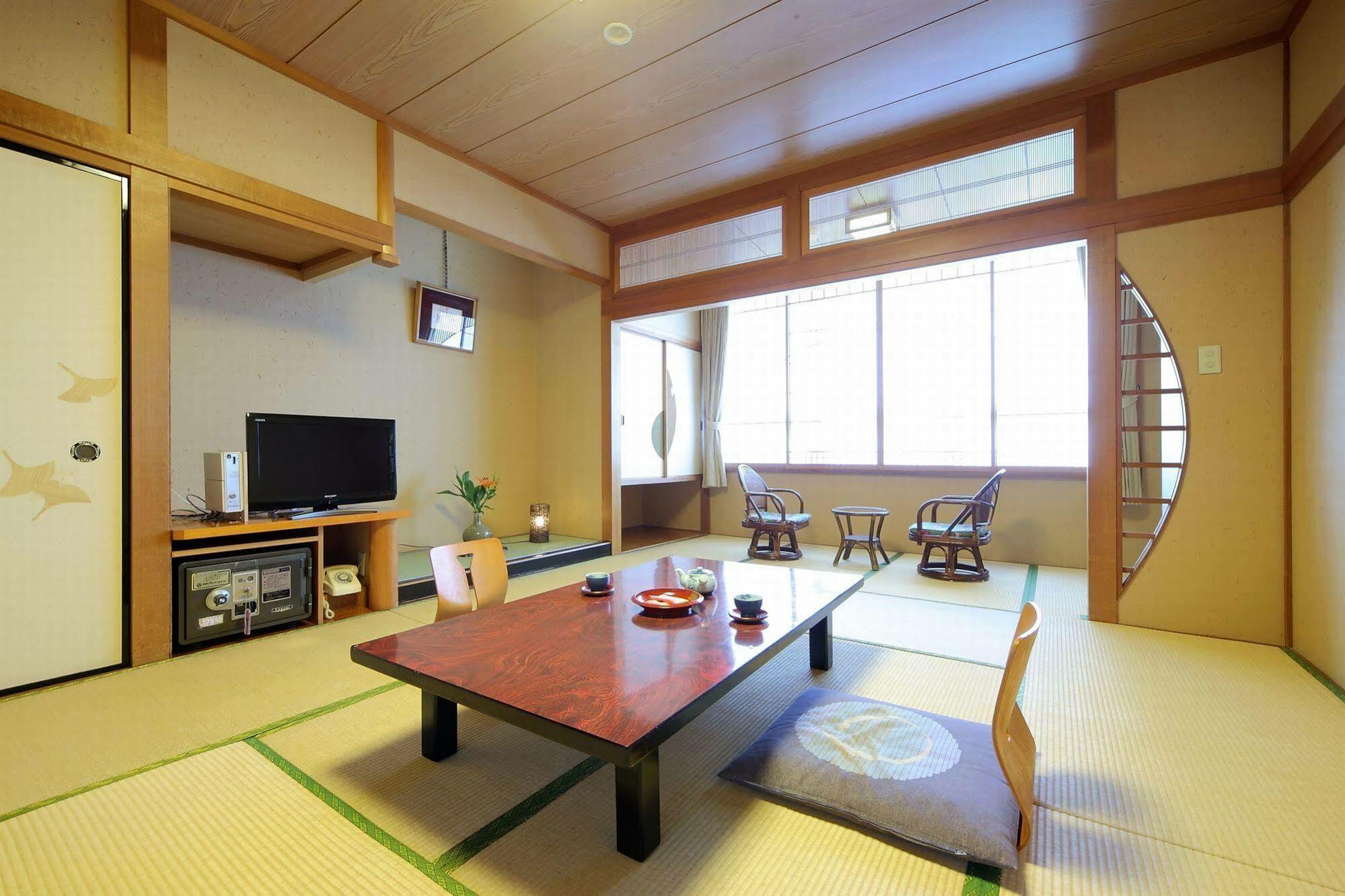 Awara Onsen Hot Spring Koubou Gurabaatei Hotel Kültér fotó