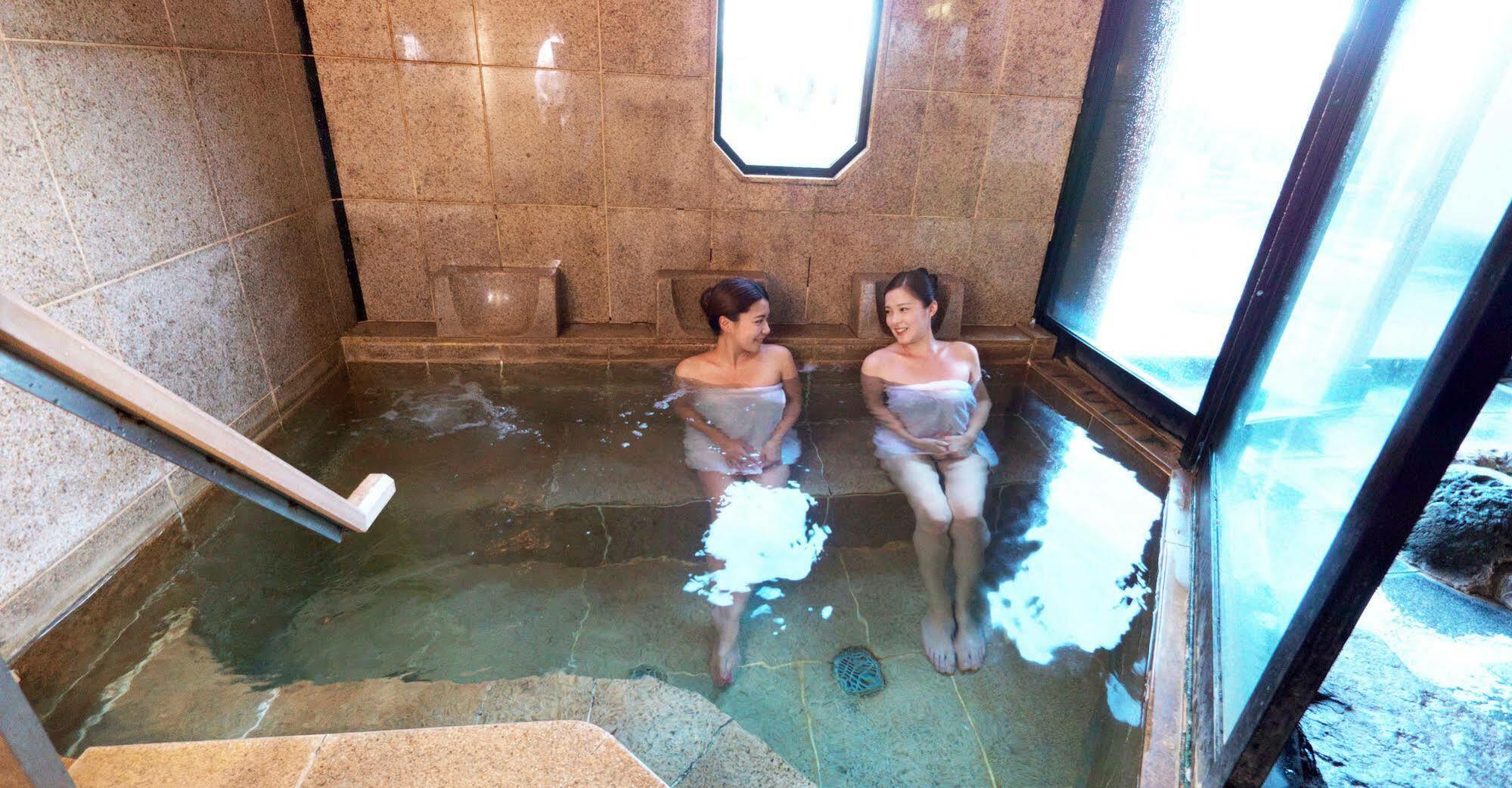 Awara Onsen Hot Spring Koubou Gurabaatei Hotel Kültér fotó